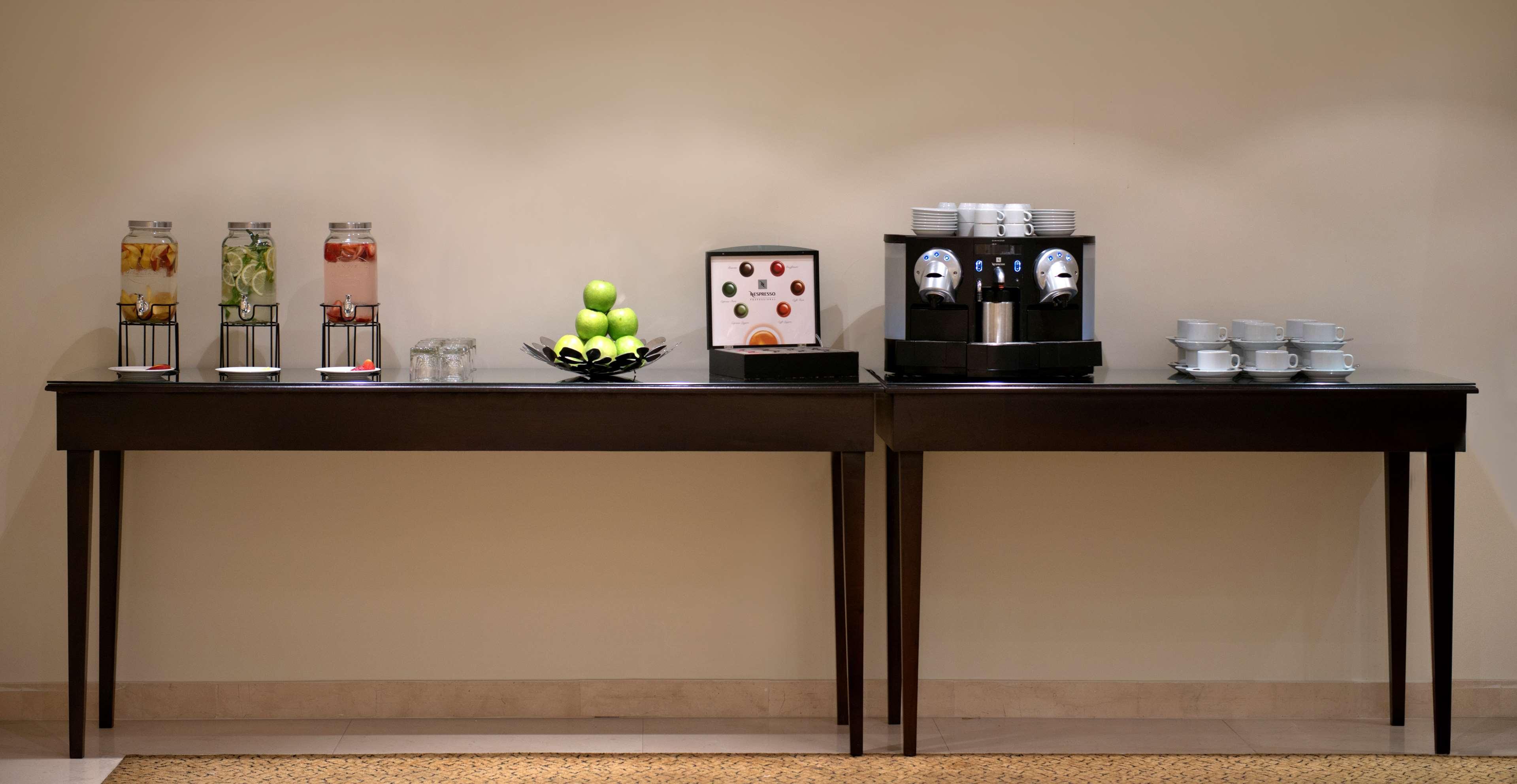 Radisson Blu Martinez Beirut Hotel ภายนอก รูปภาพ A Nespresso machine in a hotel