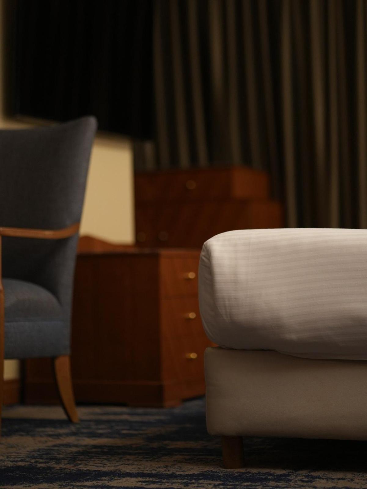 Radisson Blu Martinez Beirut Hotel ภายนอก รูปภาพ